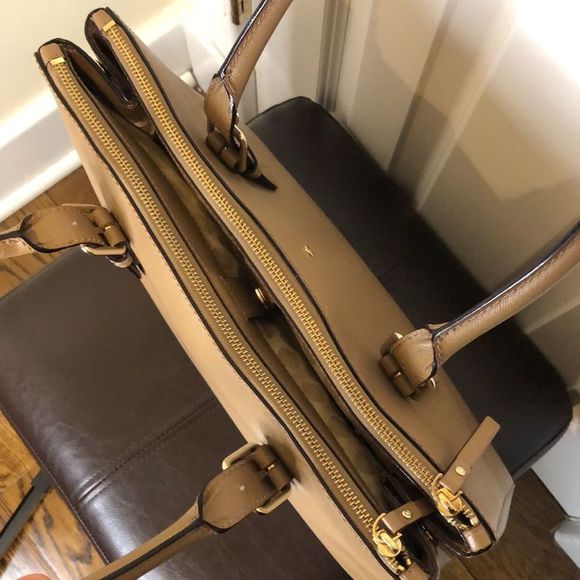 KATE SPADE Tan Leather Two Handle Triple Compartment Expanding Shoulder Bag - Picture 4 of 16